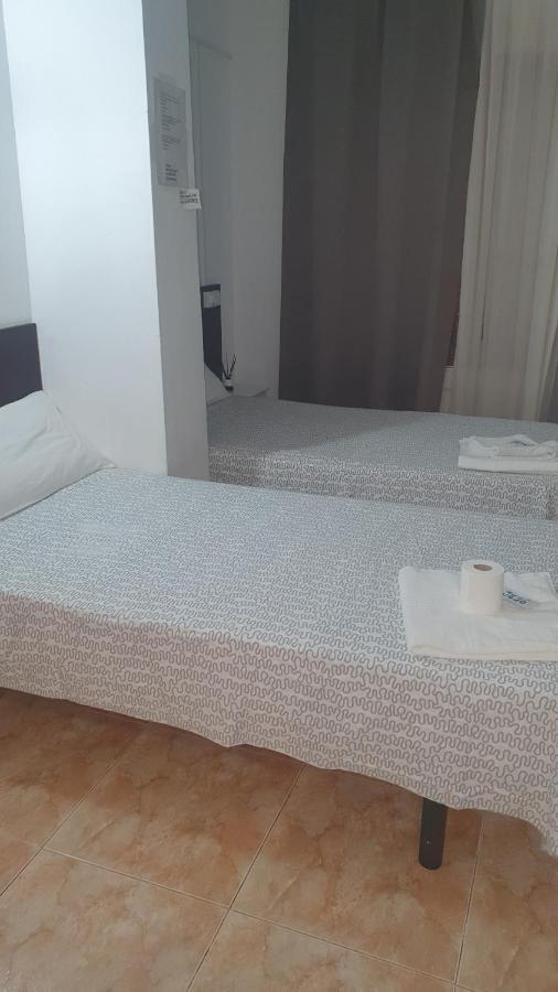 Hostal Sol Celeste โยเรตเดมาร์ ภายนอก รูปภาพ