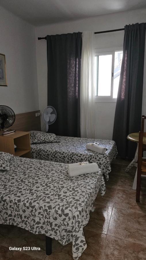 Hostal Sol Celeste โยเรตเดมาร์ ภายนอก รูปภาพ