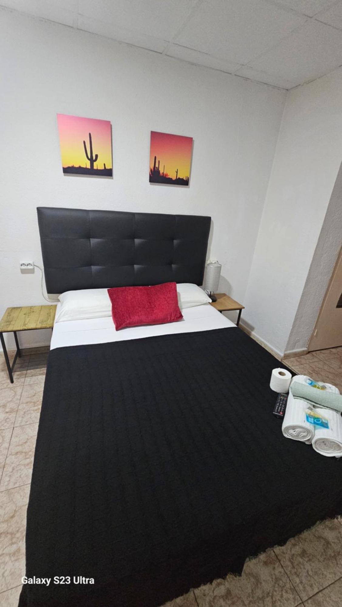 Hostal Sol Celeste โยเรตเดมาร์ ภายนอก รูปภาพ