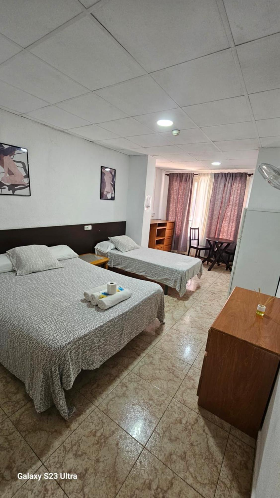 Hostal Sol Celeste โยเรตเดมาร์ ภายนอก รูปภาพ