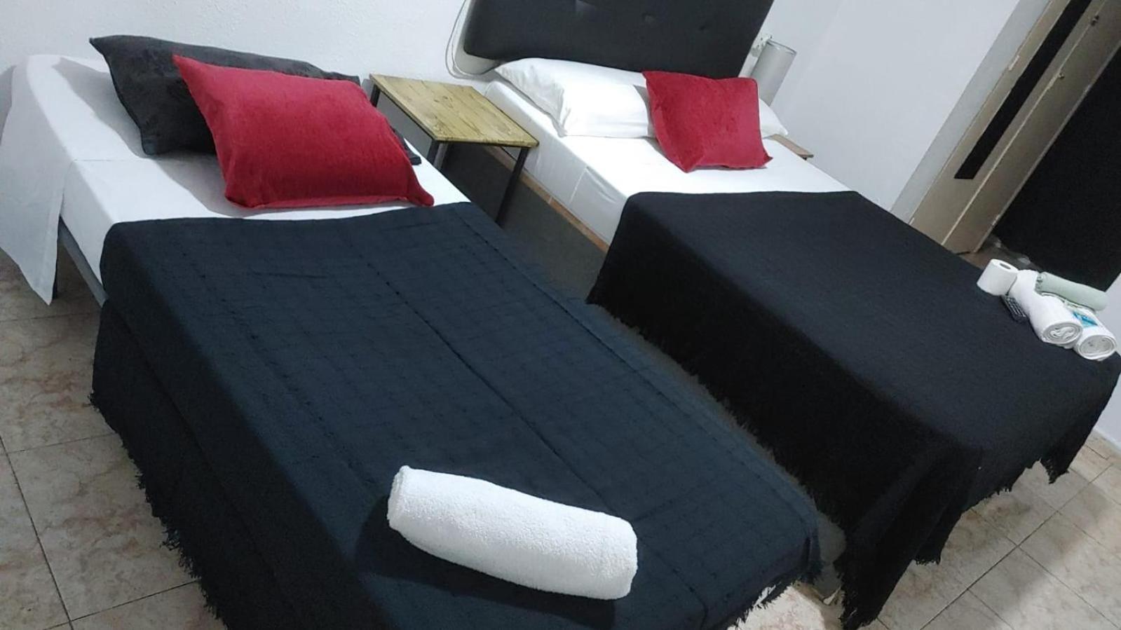 Hostal Sol Celeste โยเรตเดมาร์ ภายนอก รูปภาพ